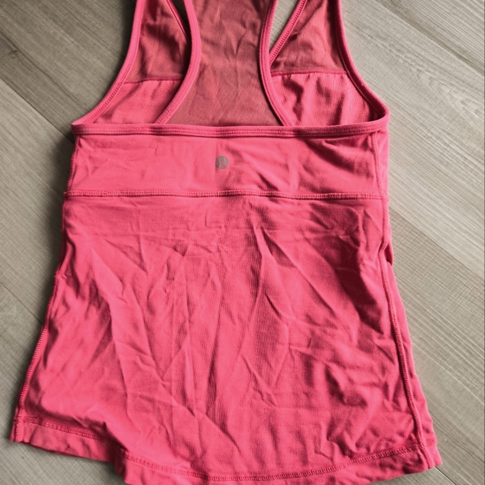 Lululemon tank top